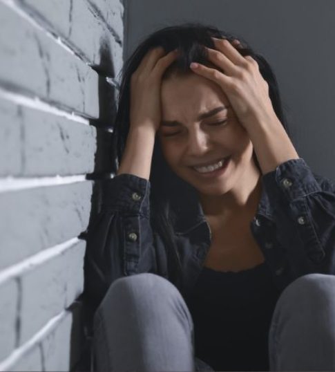 mujer victima de una violacion