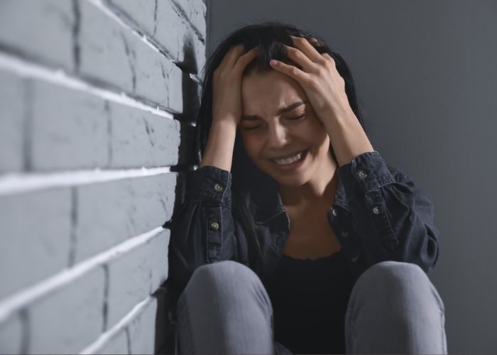 mujer victima de una violacion